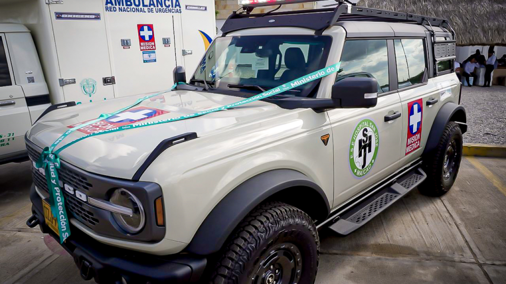 Camioneta bronco 4x4 destinada como equipo extramural para La Güajira