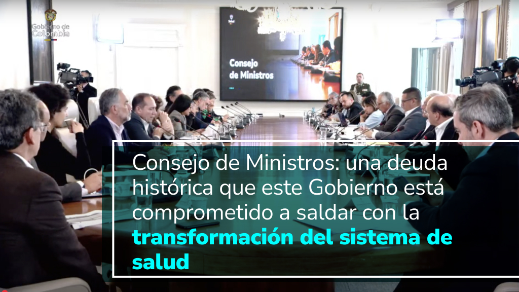 Ministros de colombia sentados junto con el presidente Gustavo Petro con una presentación de fondo sobre el sistema de salud