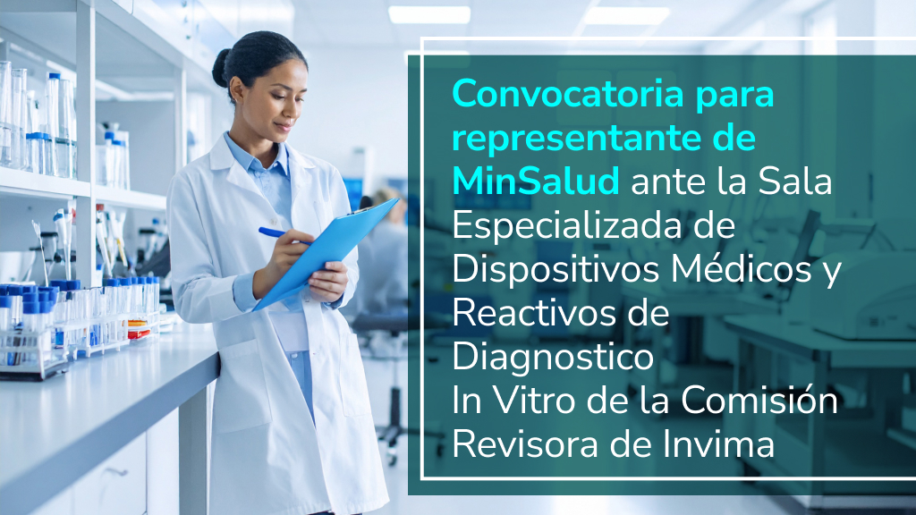 Profesional de laboratorio revisando documentos en un entorno clínico moderno, junto a un texto informativo 
