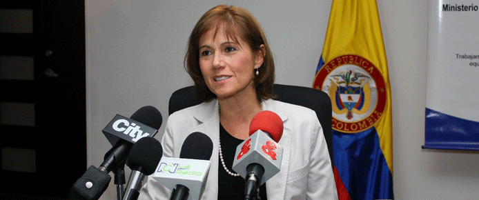 Beatriz-rueda-prensa-jun-6-12-caraok-medios.gif