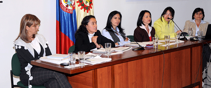 PaulaAcosta-sep-08-11.gif