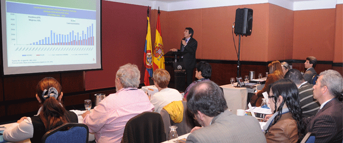 esther-luque-simposio.gif