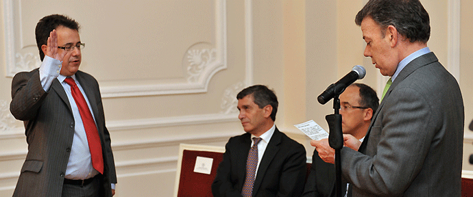 ministro-posesion-salud-nov-01-11.gif