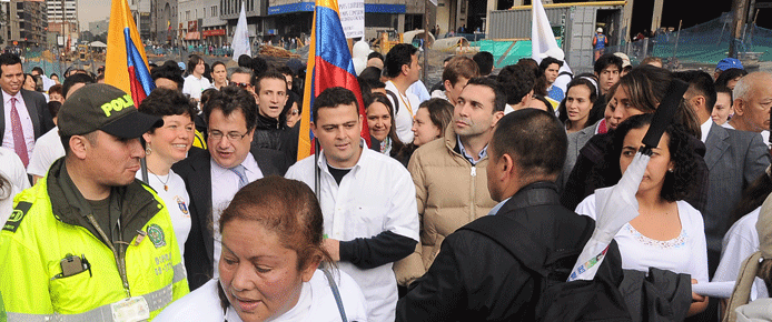 mnistro-marcha-dic-06-11.gif