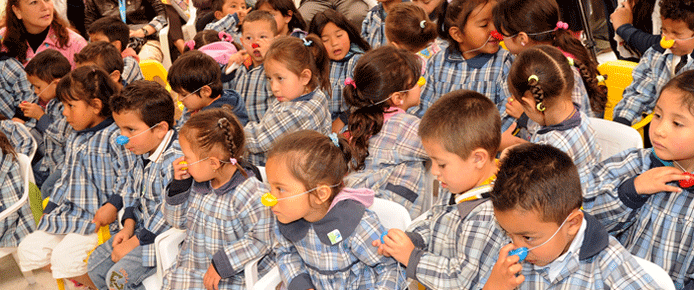 ninos-colegio-narizpayasitos-.gif