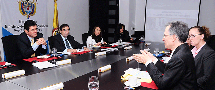 parga-coca-comisioneu-nov11.gif
