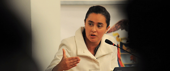 paula-acosta-nov-o1.gif